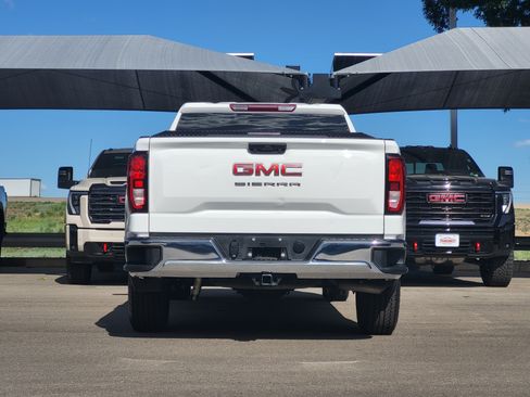 Certified 2025 GMC Sierra 1500 Pro w/ Pro Value Package AWD/4WD image 6