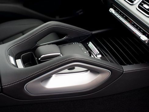 Certified 2025 Mercedes-Benz GLE 350 4MATIC image 36