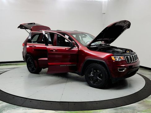 Used 2021 Jeep Grand Cherokee Laredo X AWD/4WD image 10