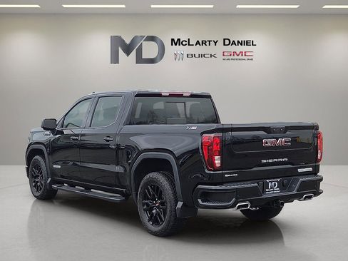Used 2025 GMC Sierra 1500 Elevation w/ Elevation Premium Package image 4