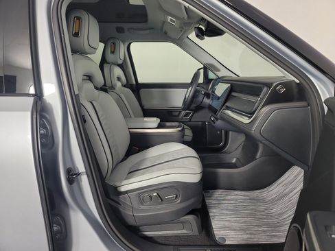 Used 2024 Rivian R1S Adventure AWD/4WD image 24