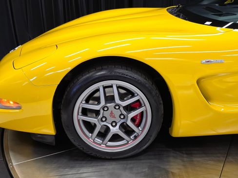 Used 2003 Chevrolet Corvette Z06 w/ Memory Package, 3 Drivers RWD image 38