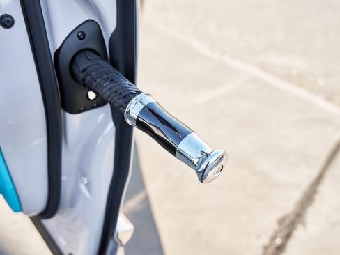 Used 2025 Rolls-Royce Cullinan image 28