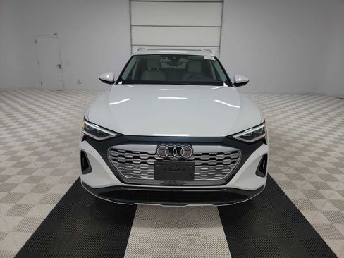 Used 2024 Audi Q8 e-tron Premium Plus w/ Premium Plus Package AWD/4WD image 8