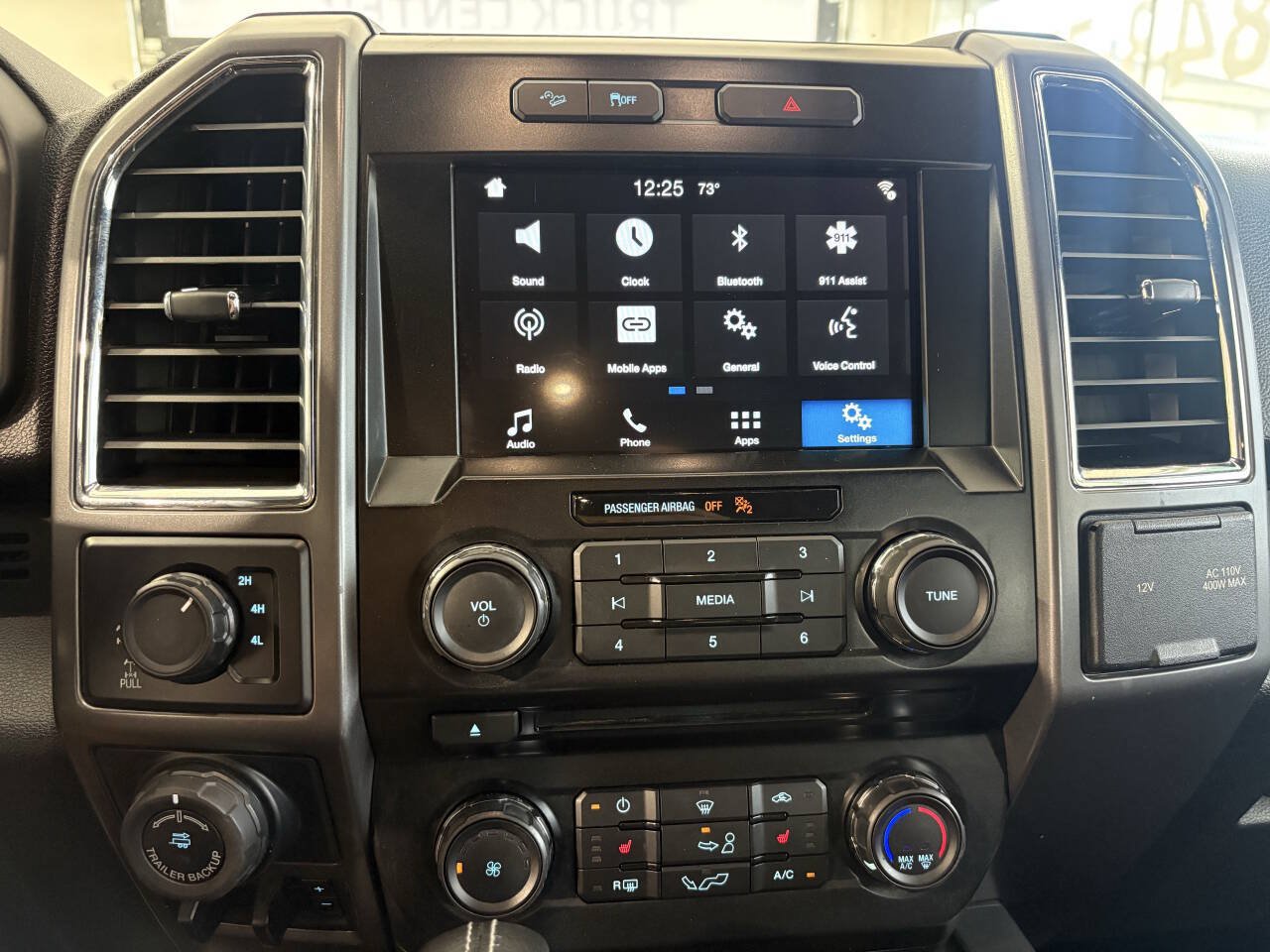 Used 2016 Ford F150 XLT w/ Equipment Group 302A Luxury AWD/4WD image 25