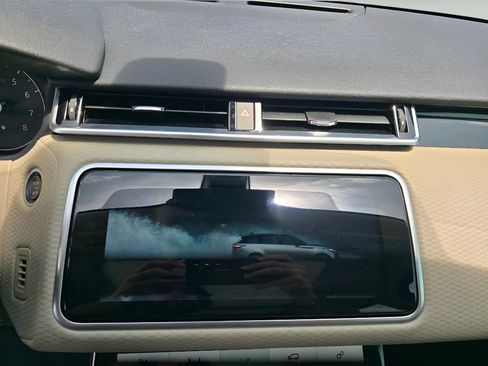 Used 2020 Land Rover Range Rover Velar S AWD/4WD image 19