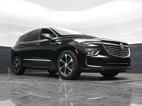 Used 2023 Buick Enclave Essence w/ LPO, Touring Package FWD image 59