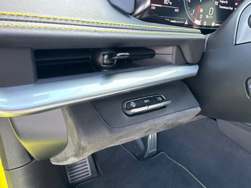 Used 2021 Chevrolet Corvette Stingray Premium Cpe w/ Z51 Performance Package RWD image 20