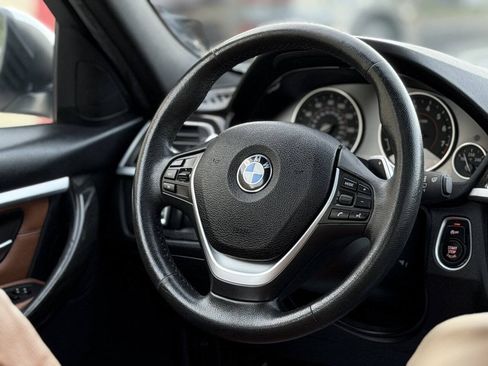 Used 2017 BMW 330i xDrive Sedan AWD/4WD image 17