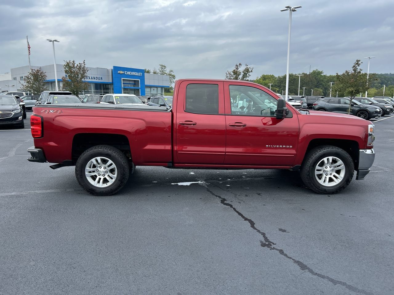 Used 2019 Chevrolet Silverado 1500 LT w/ All Star Edition AWD/4WD image 8