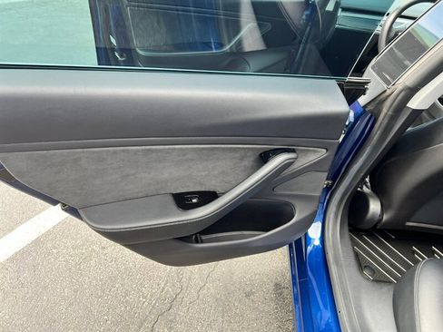 Used 2019 Tesla Model 3 Long Range image 18