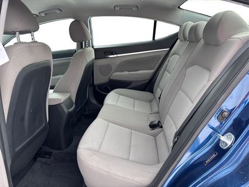 Used 2019 Hyundai Elantra SEL image 10