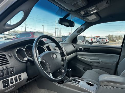 Used 2009 Toyota Tacoma PreRunner image 9