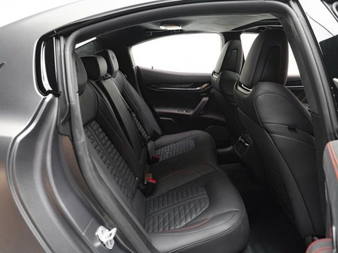 Used 2022 Maserati Ghibli Trofeo image 50