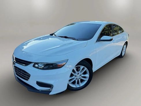 Used 2017 Chevrolet Malibu LT FWD image 12