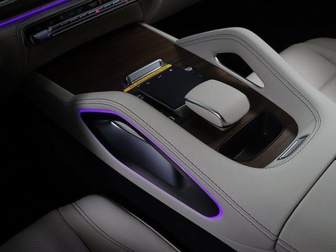 Certified 2025 Mercedes-Benz GLE 350 4MATIC image 25