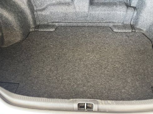 Used 2012 Toyota Camry LE FWD image 28