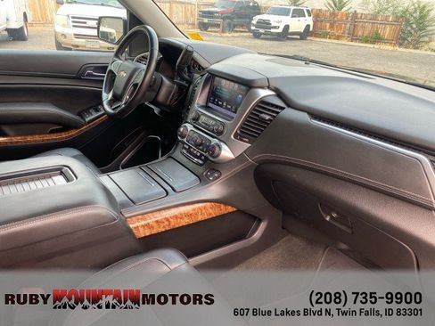 Used 2018 Chevrolet Tahoe Premier AWD/4WD image 32