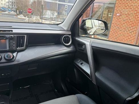 Used 2017 Toyota RAV4 LE image 23