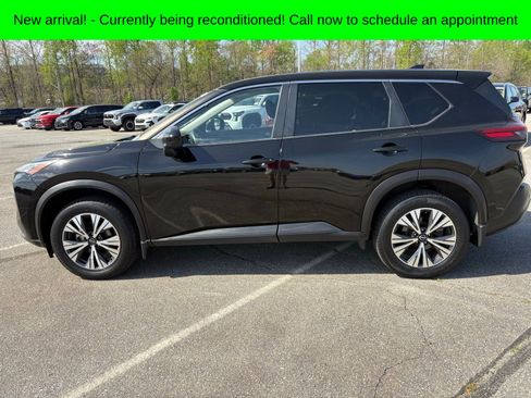 Used 2023 Nissan Rogue SV image 7