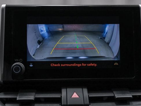 Used 2023 Toyota RAV4 SE image 22