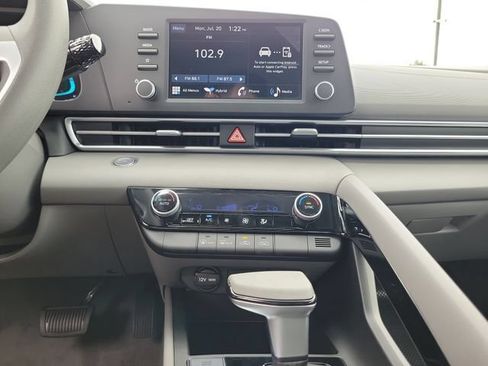 New 2026 Hyundai Elantra Hybrid FWD image 15