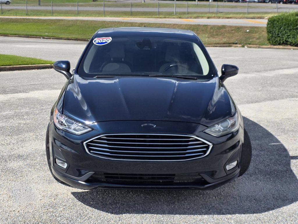 Used 2020 Ford Fusion SE w/ Equipment Group 151A FWD image 2