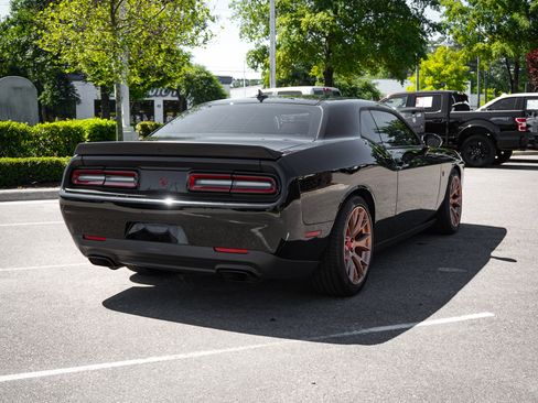 Used 2016 Dodge Challenger SRT Hellcat RWD image 11