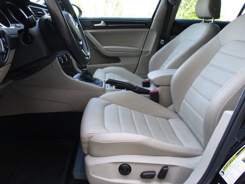 Used 2018 Volkswagen Golf SEL FWD image 88