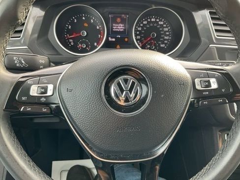 Used 2020 Volkswagen Tiguan SE AWD/4WD image 85