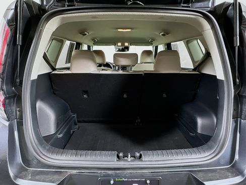 Used 2025 Kia Soul LX w/ LX Technology Package FWD image 27