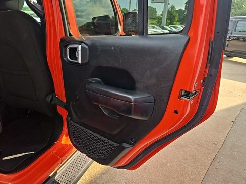 Used 2018 Jeep Wrangler Unlimited Sport S AWD/4WD image 74