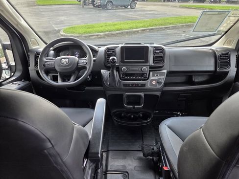 Used 2025 RAM ProMaster 2500 w/ Convenience Group FWD image 28