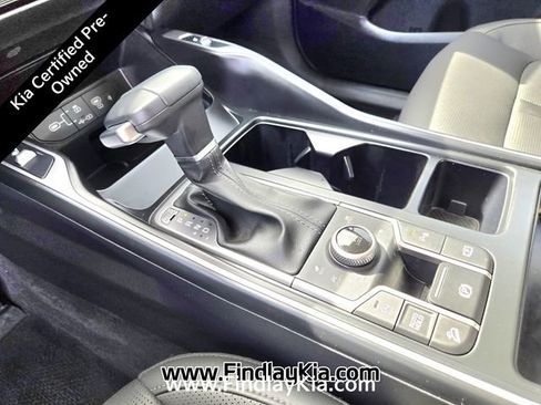 Certified 2025 Kia Sorento S image 24