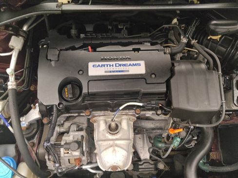 Used 2015 Honda Accord Sport image 30