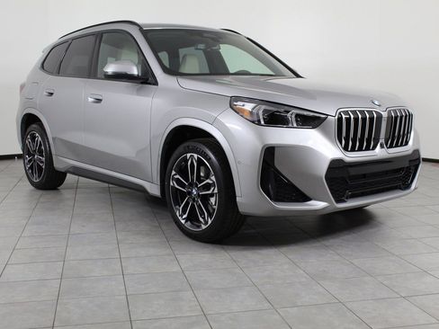 Used 2025 BMW X1 xDrive28i w/ Technology Package image 7