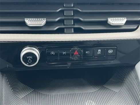 New 2026 Ford Explorer Active w/ Active Comfort Package image 21