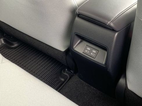 Used 2025 Toyota Corolla SE FWD image 35