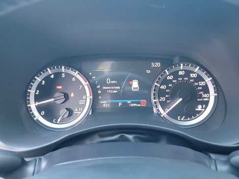 Used 2024 Toyota Highlander LE image 24