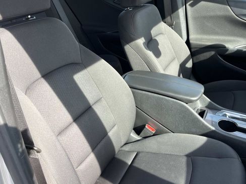 Used 2021 Chevrolet Malibu LT FWD image 23