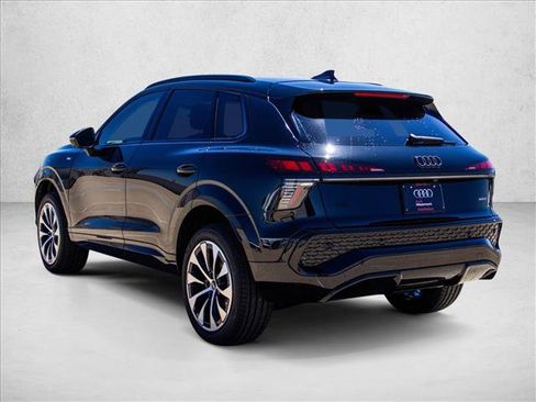 New 2026 Audi Q3 quattro 2.0T AWD/4WD image 7
