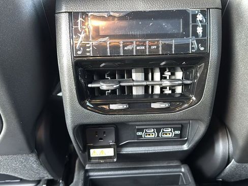 New 2025 Jeep Grand Cherokee L Limited image 12