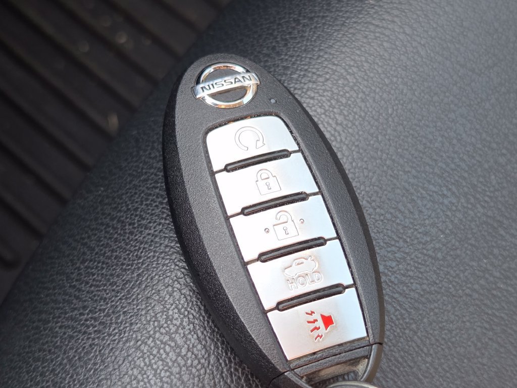 Used 2023 Nissan Sentra SR w/ SR Premium Package FWD image 36