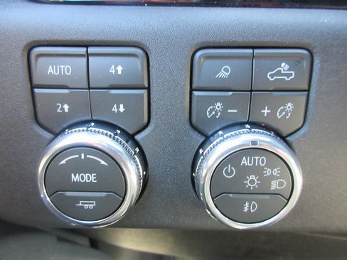 New 2026 GMC Sierra 1500 Elevation w/ Elevation Premium Package image 18