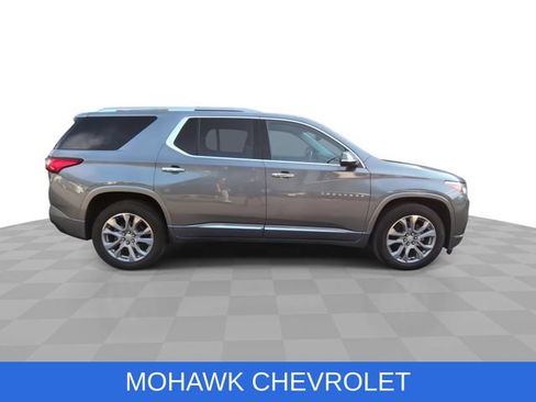 Used 2018 Chevrolet Traverse Premier AWD/4WD image 9