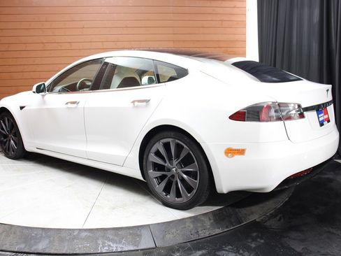 Used 2020 Tesla Model S AWD image 11
