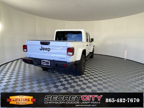 New 2026 Jeep Gladiator Sport image 7