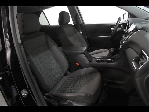 Certified 2024 Chevrolet Equinox LT FWD image 16