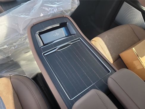 New 2025 Lincoln Navigator Black Label image 16