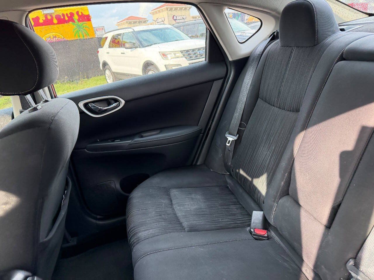 Used 2017 Nissan Sentra SV FWD image 33